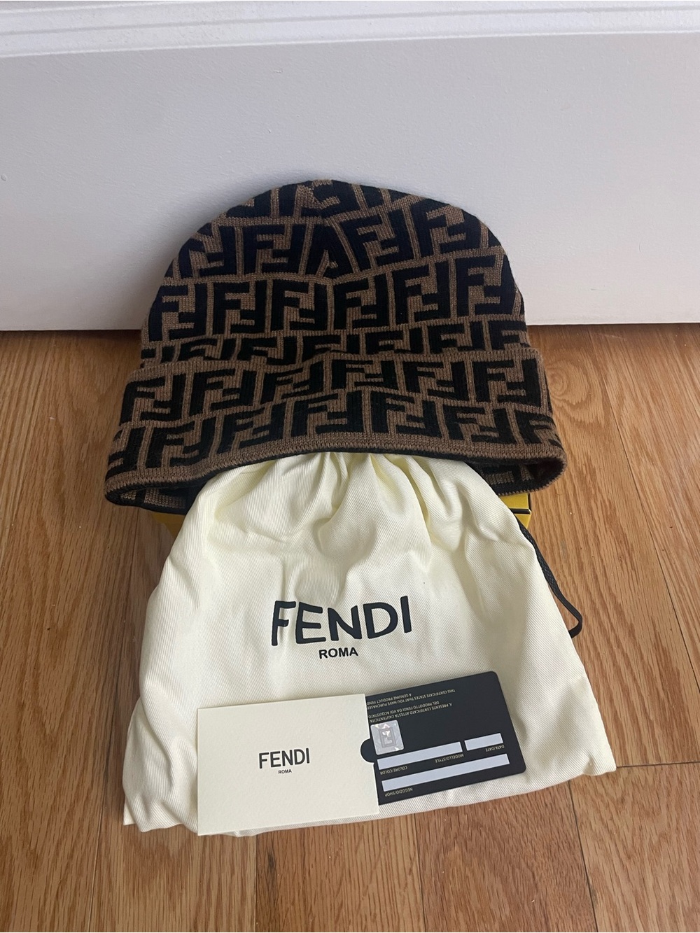 FENDI beanie hat size S/M (Unisex)